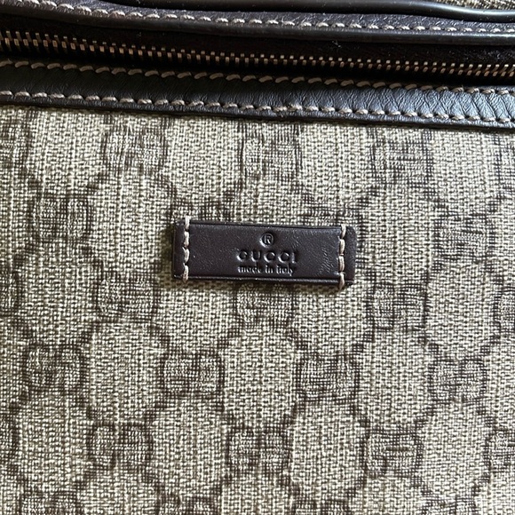 GUCCI Fanny Pack - Picture 6 of 11